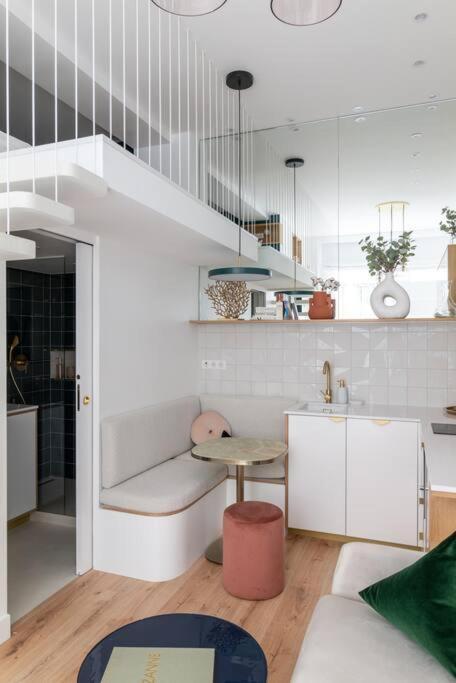 Bel Appartement D'Architecte Au Coeur De Париж Екстериор снимка