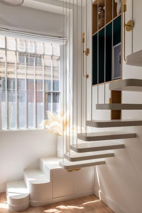 Bel Appartement D'Architecte Au Coeur De Париж Екстериор снимка