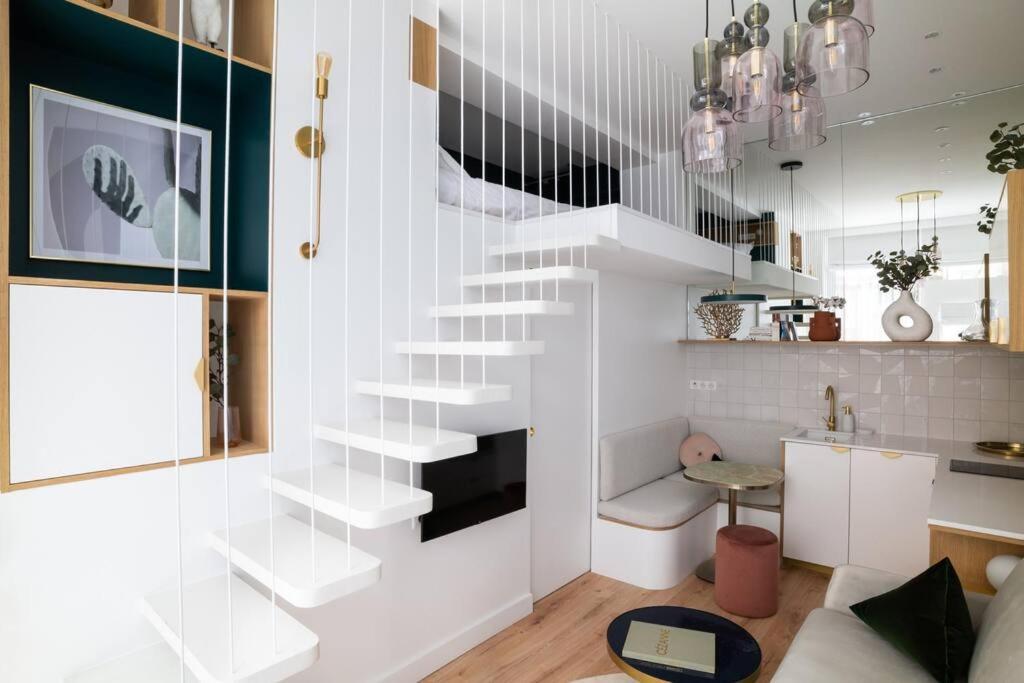 Bel Appartement D'Architecte Au Coeur De Париж Екстериор снимка