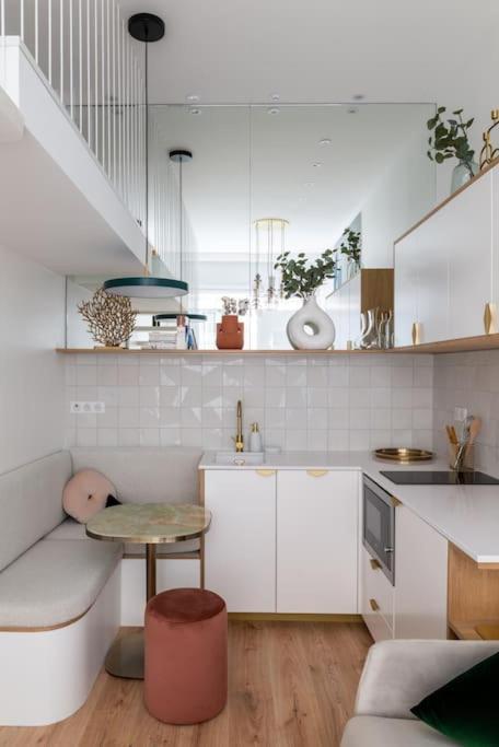 Bel Appartement D'Architecte Au Coeur De Париж Екстериор снимка